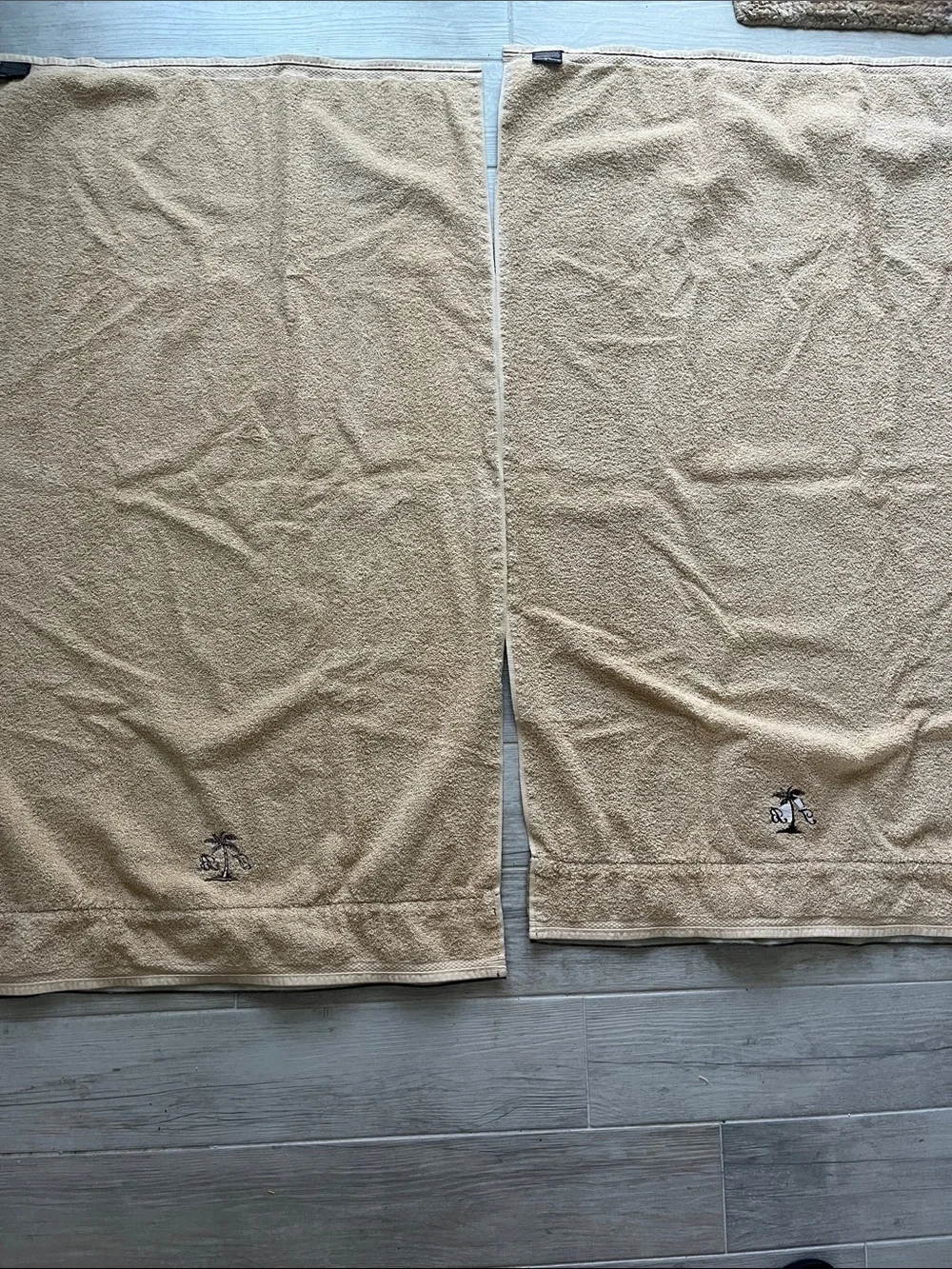Tommy Bahama Home VTG embroidered monogram initials TB striped trim 100% cotton
